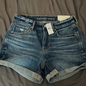 AE shorts NWT